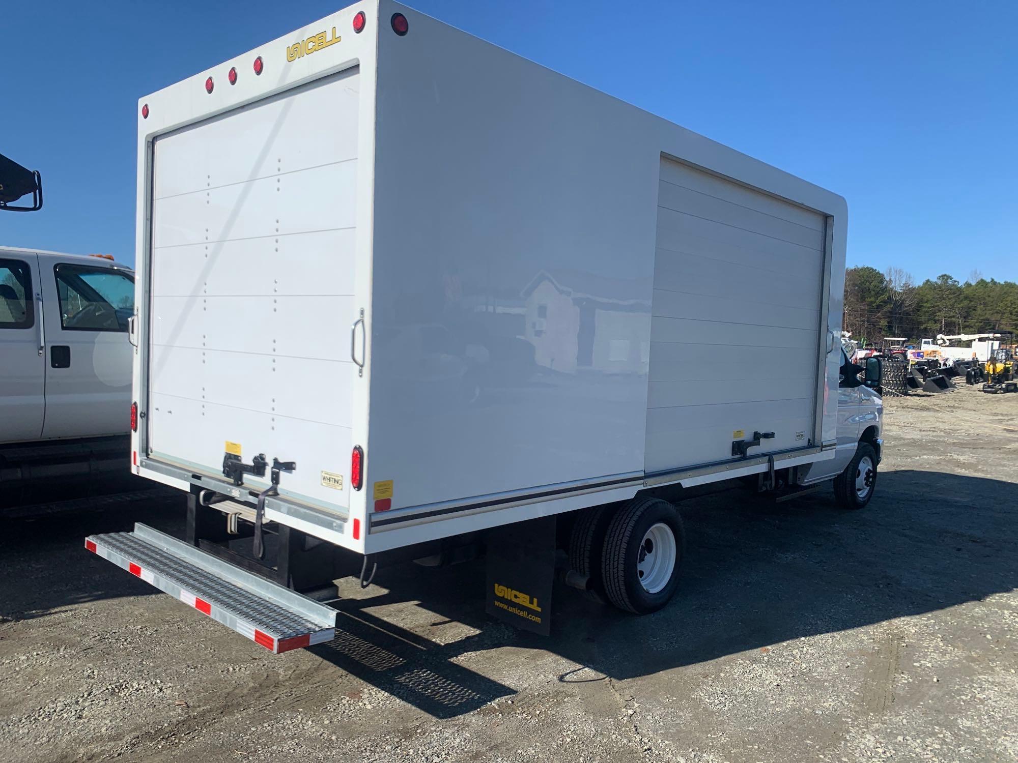 2021 FORD E450 SUPER DUTY 18FT BOX TRUCK