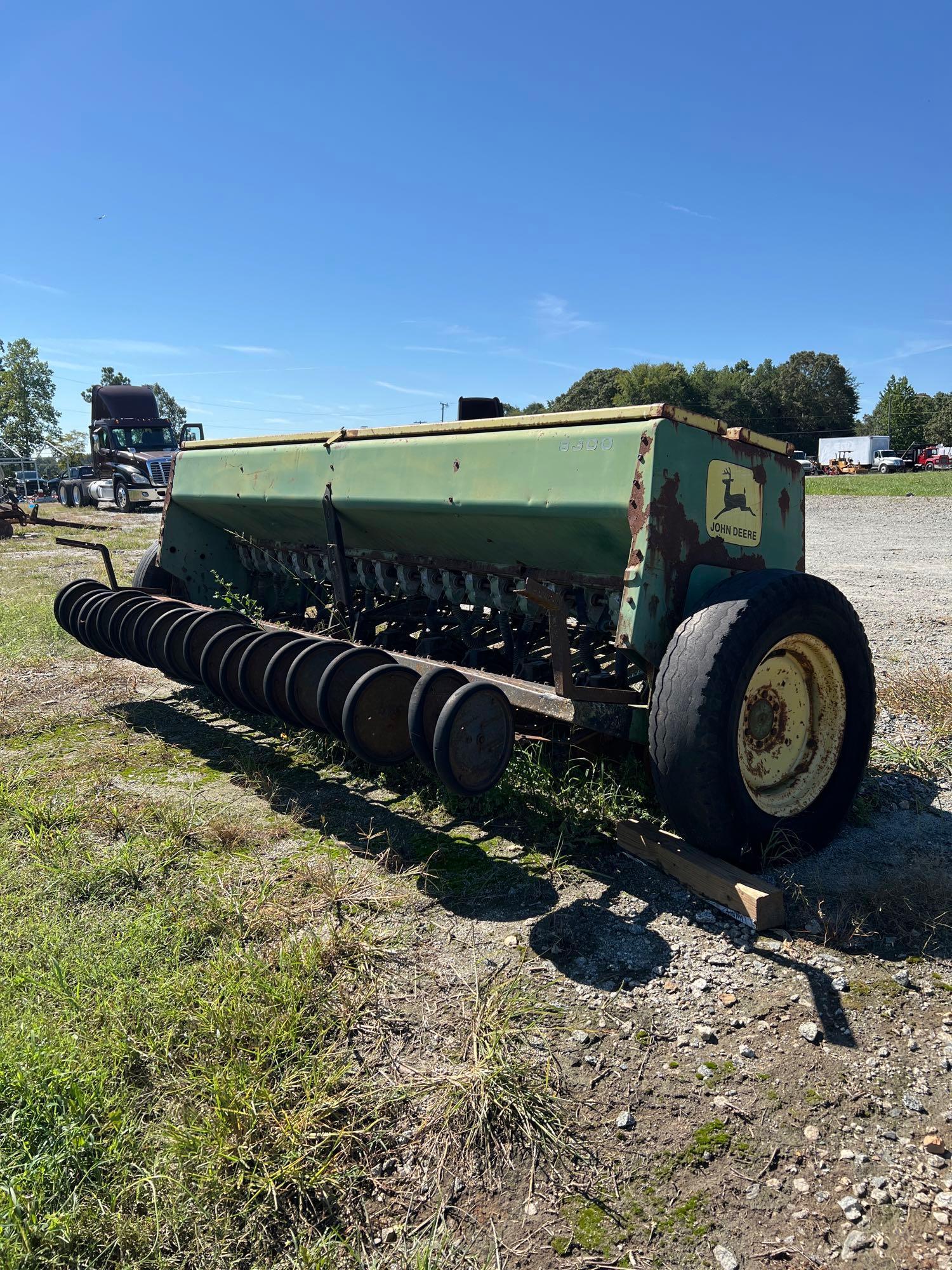 John Deere 8300 Grain Drill