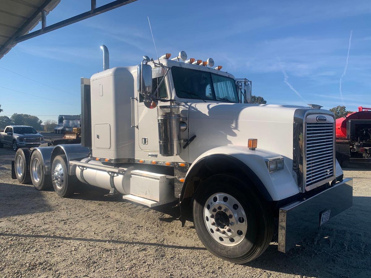 2006 FREIGHTLINER CLASSIC TRI/A HEAVY HAUL TRUCK TRACTOR