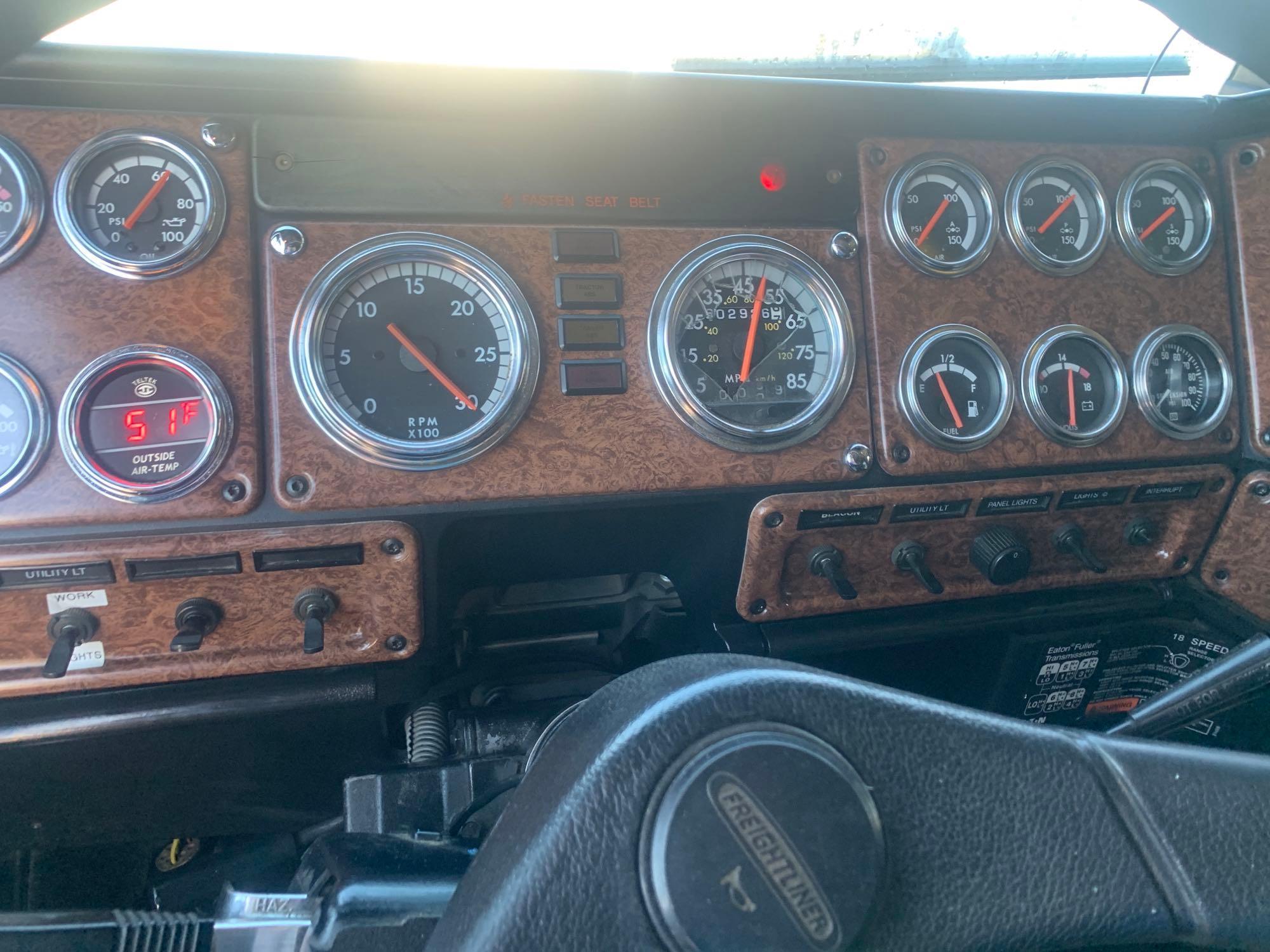 2006 FREIGHTLINER CLASSIC TRI/A HEAVY HAUL TRUCK TRACTOR