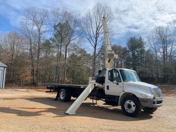 2006 INTERNATIONAL 4200 S/A 18 TON NATIONAL 500E BOOM TRUCK - LOW MILES GREAT SHAPE