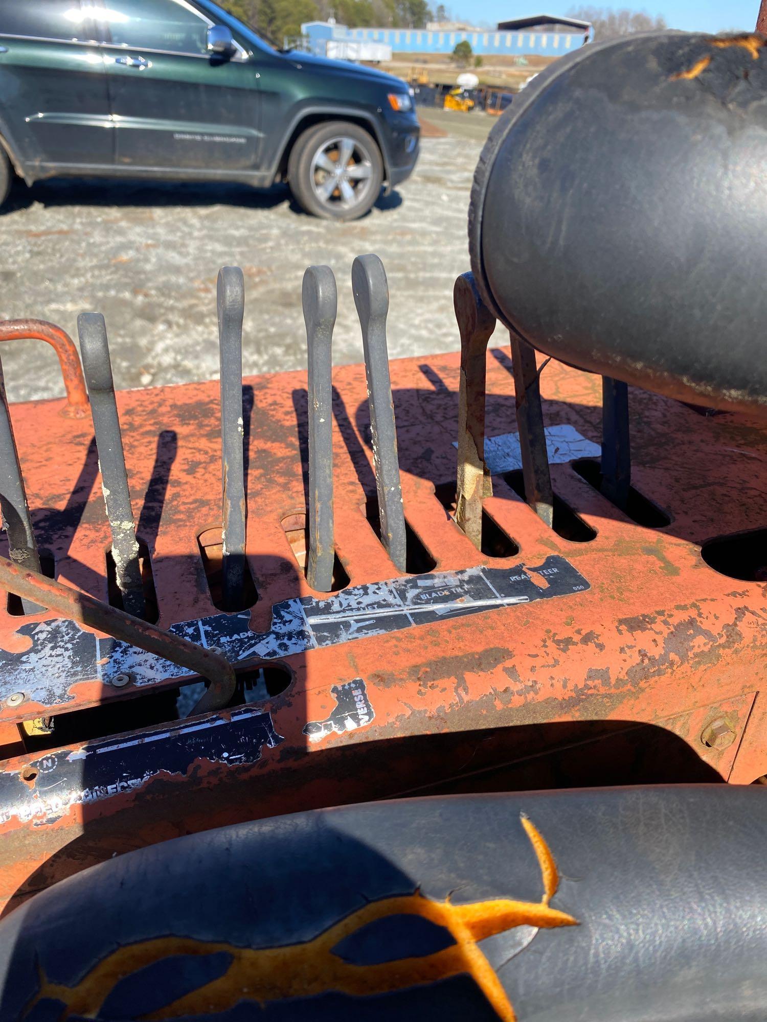 DITCH WITCH 6510 DIESEL RIDE ON TRACTOR