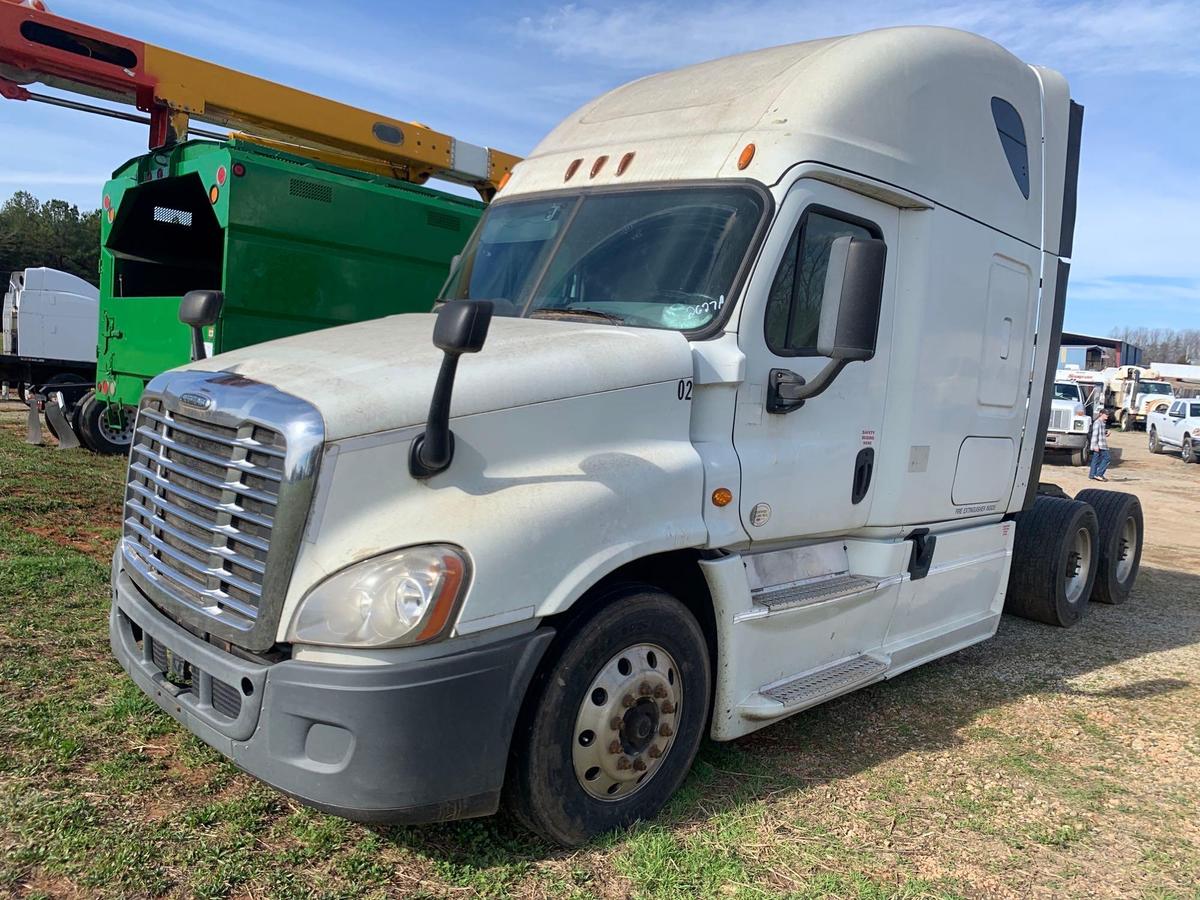 2015 FREIGHTLINER CASCADIA T/A SUPER SLEEPER TRUCK