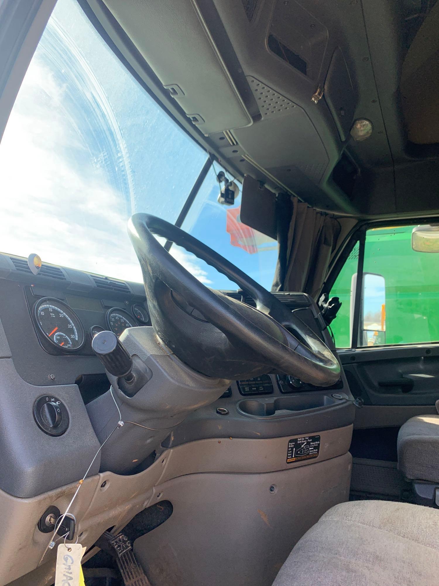 2015 FREIGHTLINER CASCADIA T/A SUPER SLEEPER TRUCK