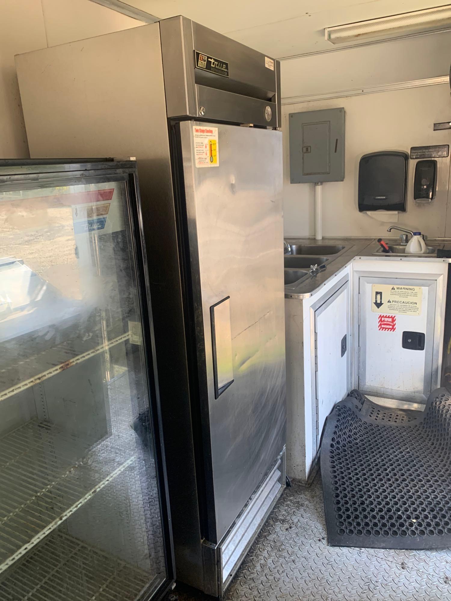 2007 RACE COACHES T/A MOBILE FOOD TRAILER