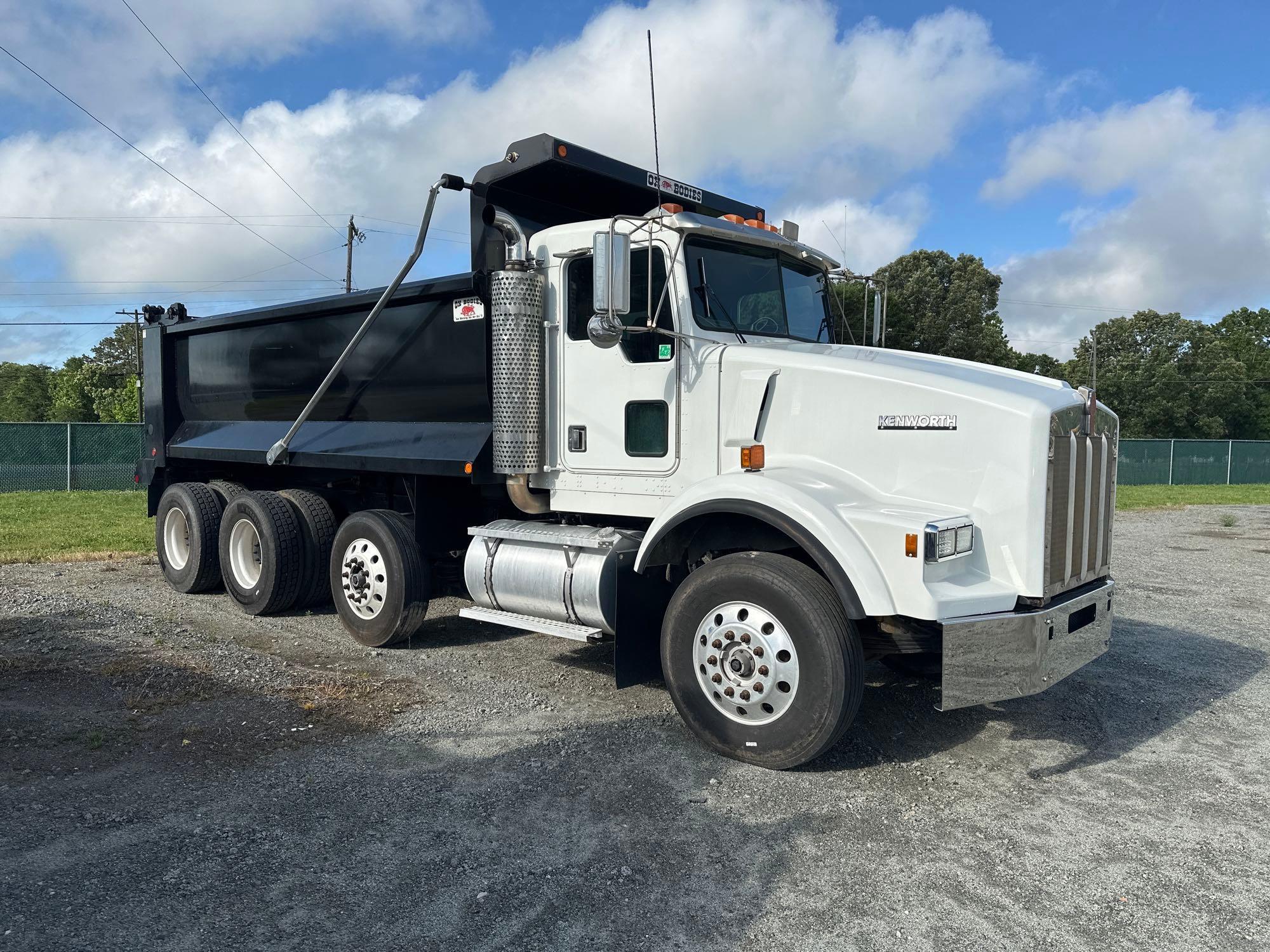 1999 KENWORTH T800 TRI/A DUMP TRUCK