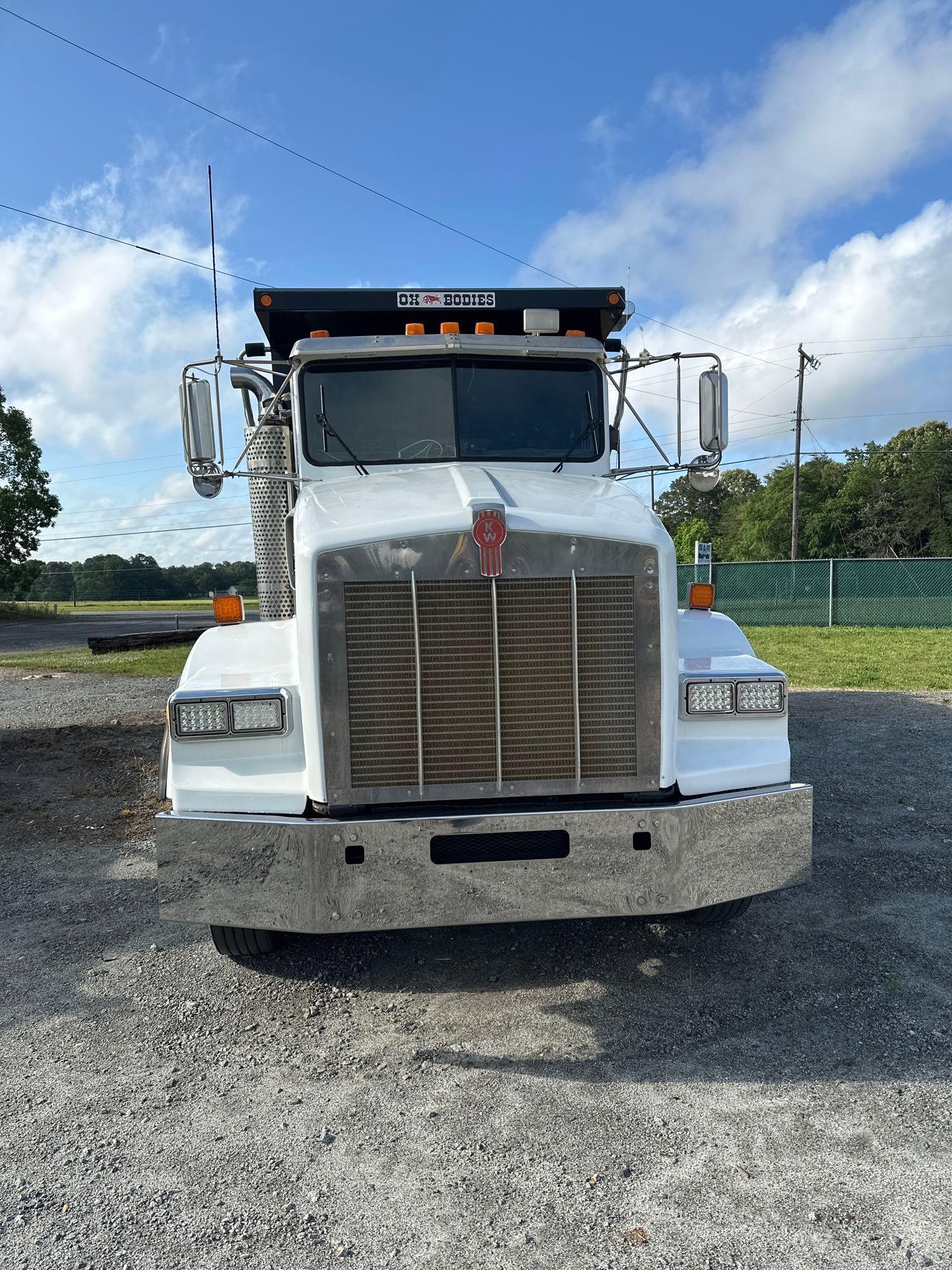 1999 KENWORTH T800 TRI/A DUMP TRUCK