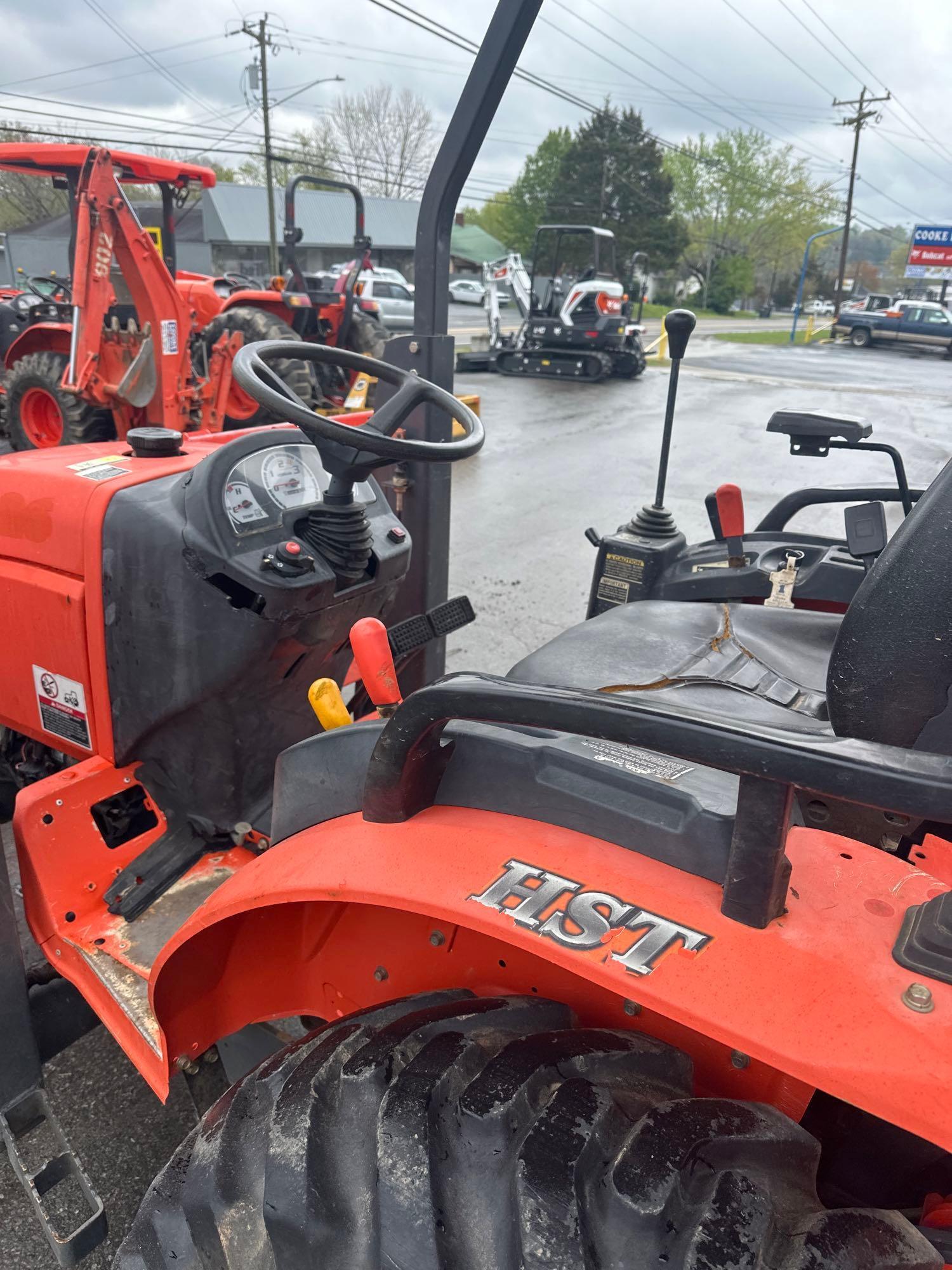 2017 KUBOTA B26 HST 4x4 LOADER BACKHOE