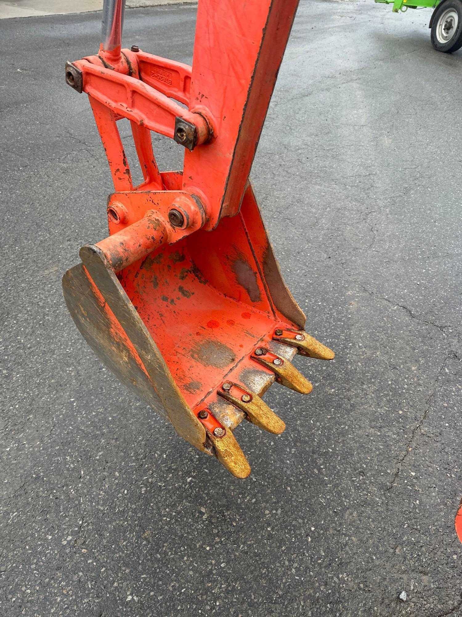 2017 KUBOTA B26 HST 4x4 LOADER BACKHOE