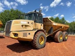 2004 JOHN DEERE 250D 6X6 ARTICULATED DUMP TRUCK