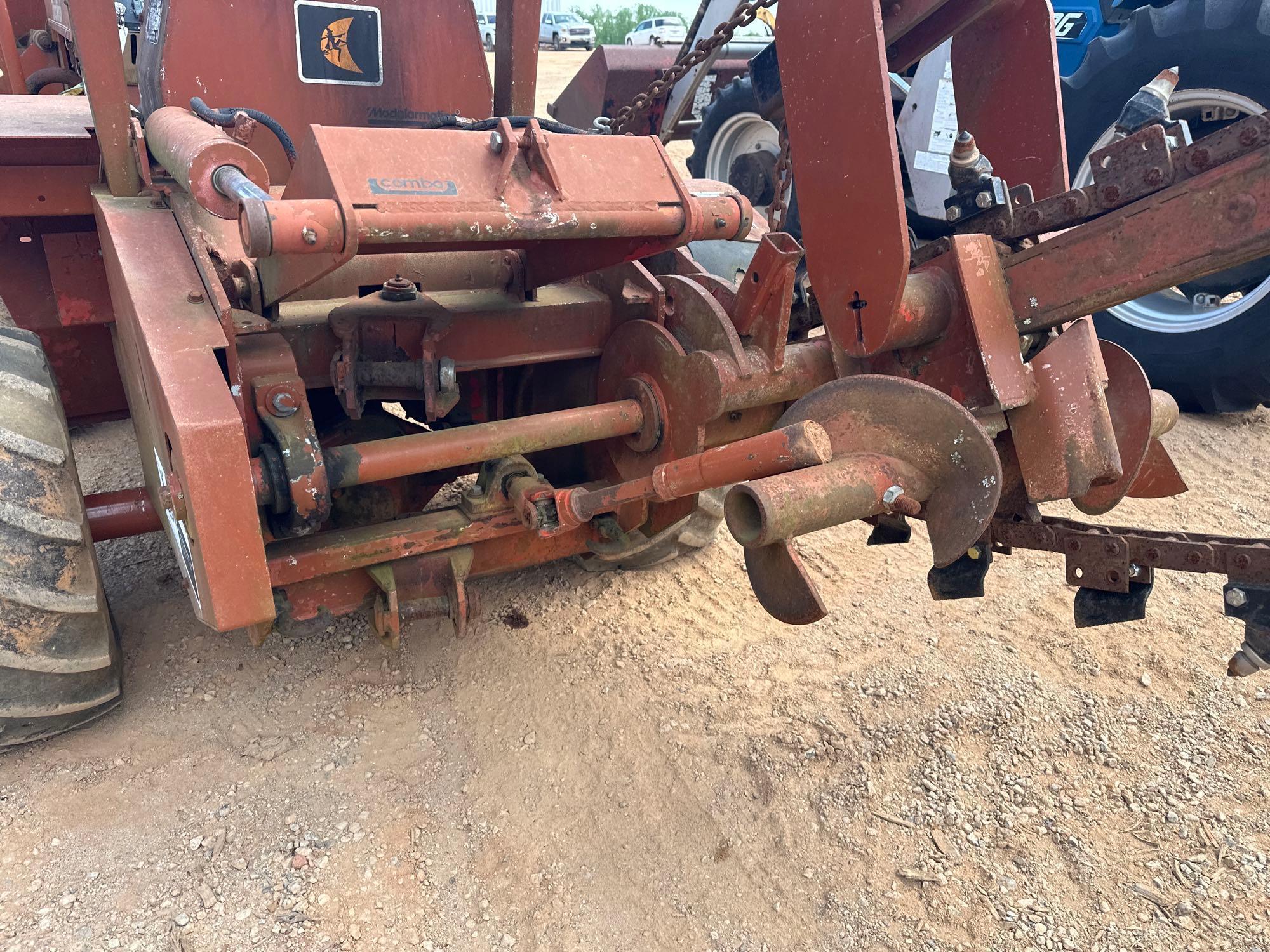 DITCH WITCH R40 4x4 RIDE ON TRENCHER