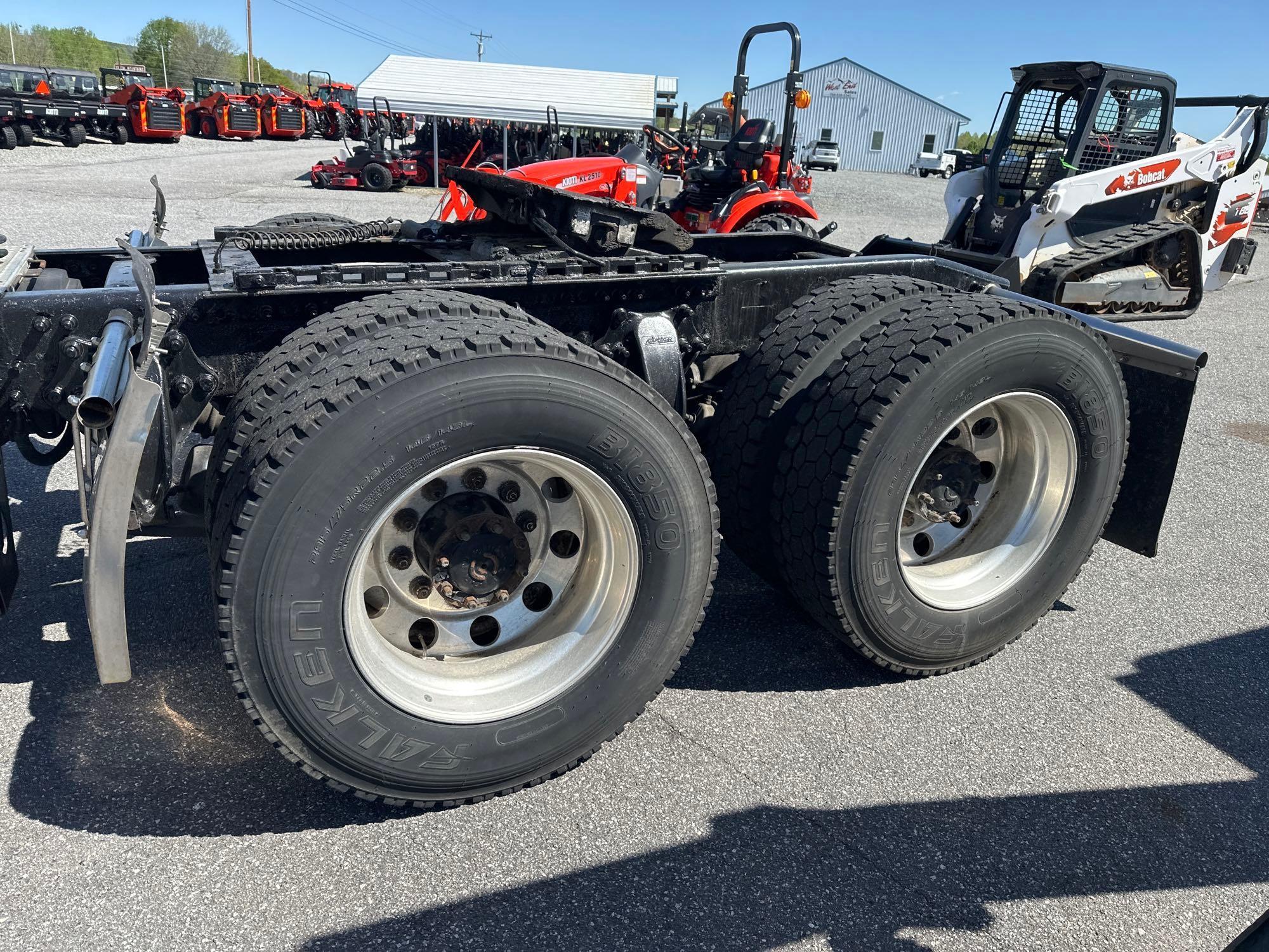 2006 FREIGHTLINER CL120 COLIMBIA T/A SLEEPER TRUCK TRACTOR