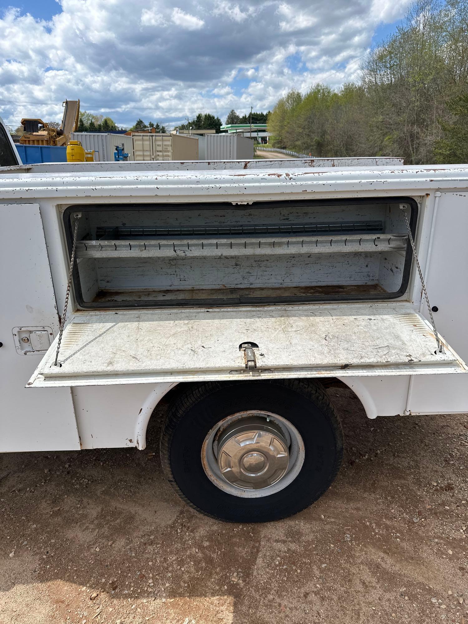 FORD 1997 F350 SINGLE AXLE