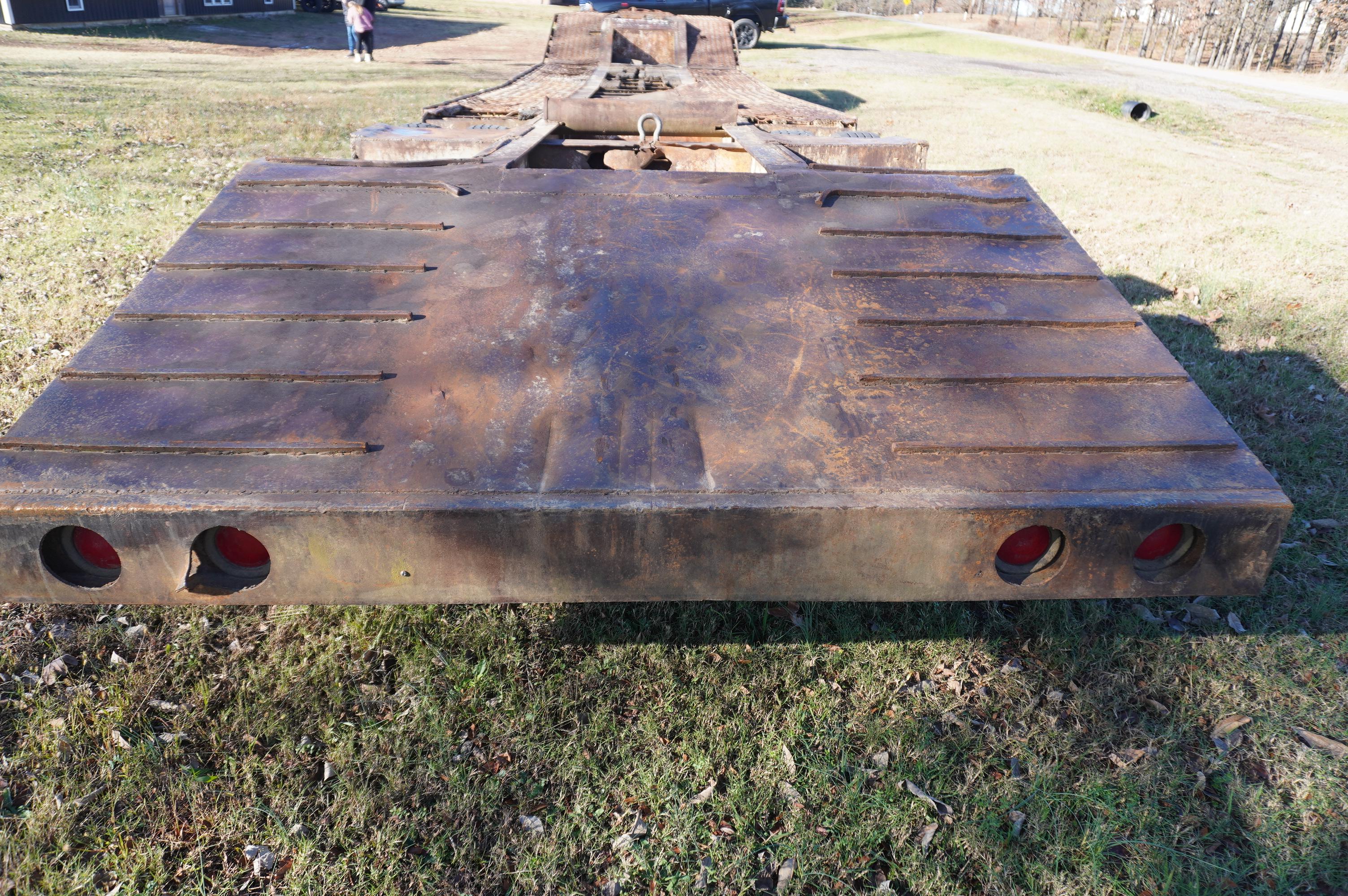 40' Lowboy Equipment Trailer w/40-Ton Axles