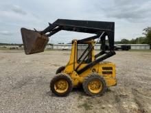 NEW HOLLAND SKID STEER