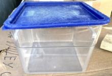 12 qt Storage Containers