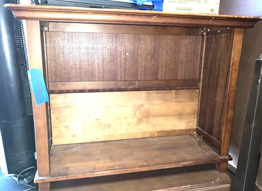 15x39x30” H Display Cabinet