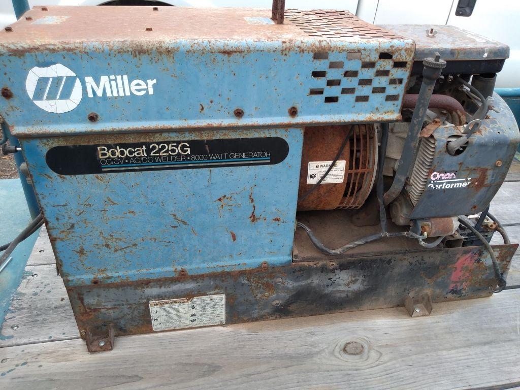 MOBILE MILLER BOBCAT 225 G WELDER