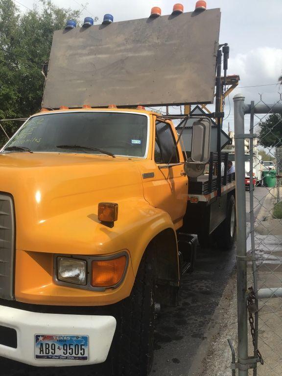 1995 FORD CRASH TRUCK