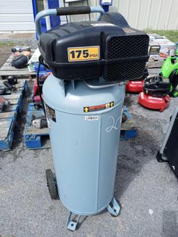 21 gallon vertical air compressor