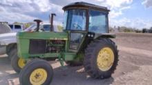 John Deere Tractor 2750