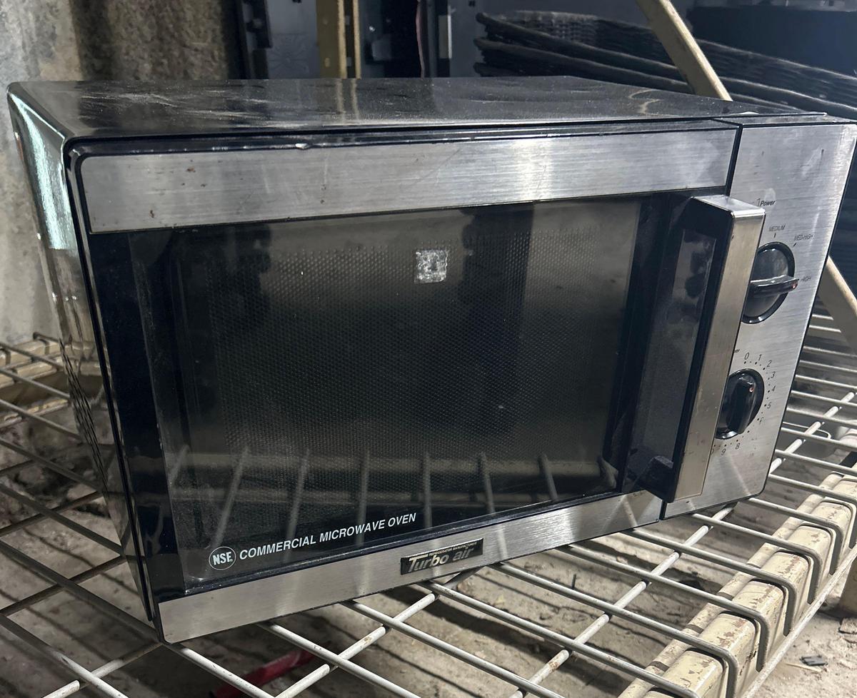 Turbo Air Microwave Oven