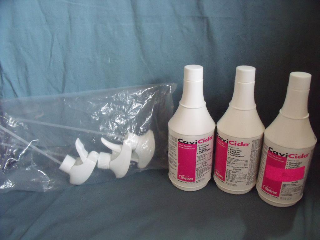 LOT OF 3 METREX # 13-1024 CAVICIDE EXPIRED 03/01/2020 WITH SPRAYERS