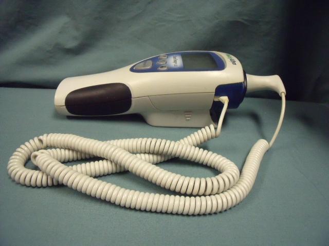 WELCH ALLYN SURETEMP 692 W/ BLUE WELL AND BLUE # 026692-100 PROBE