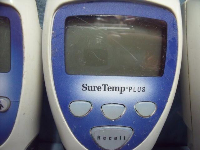 LOT OF 3 WELCH ALLYN SURETEMP PLUS THERMOMETERS UNTESTED INCOMPLETE