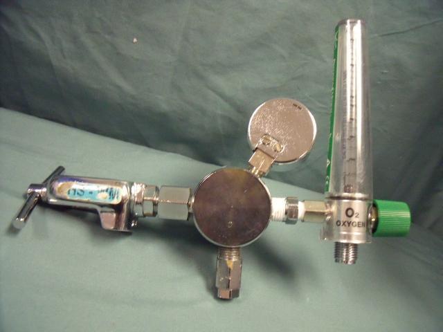 Western Medica Gas Regulator *FOR PARTS missing gauge cover*