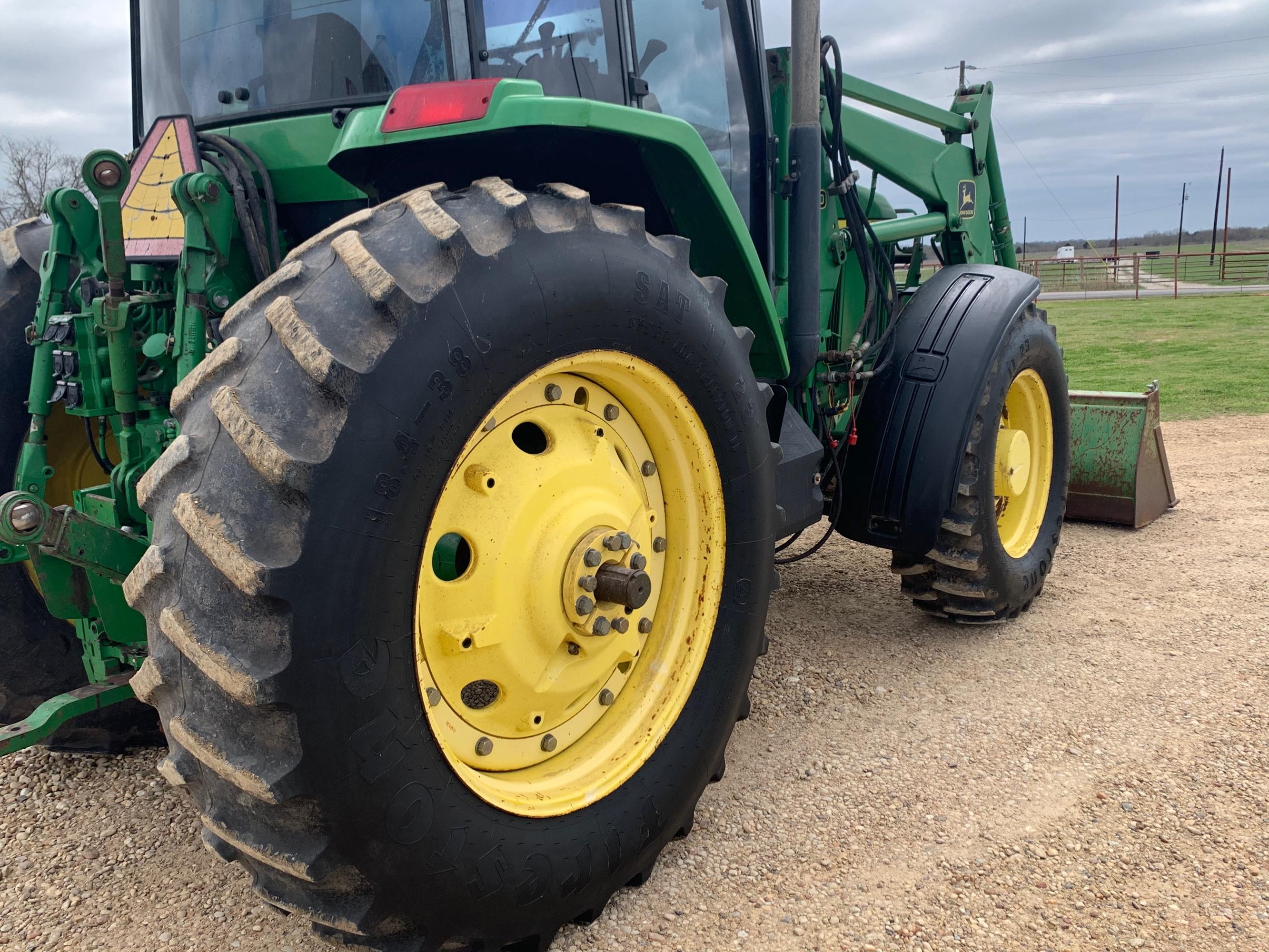 John Deere 7410 4x4 Tractor