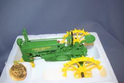 Precision Classics #1 Ertl John Deere Model A 1/16 Scale Die Cast Tractor #560- 1990