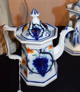 Gaudy Dutch Teapots w/ Grape & Leaf Pattern