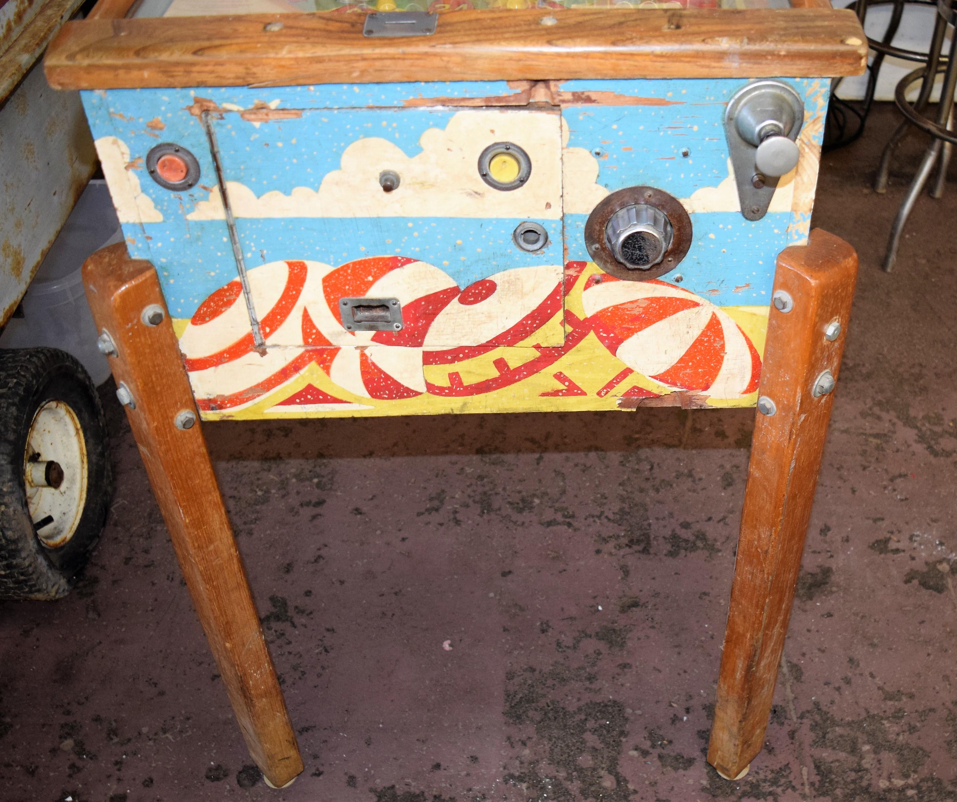 VINTAGE 1953 BALLY BEACH CLUB BINGO FLIPPERLESS PINBALL MACHINE