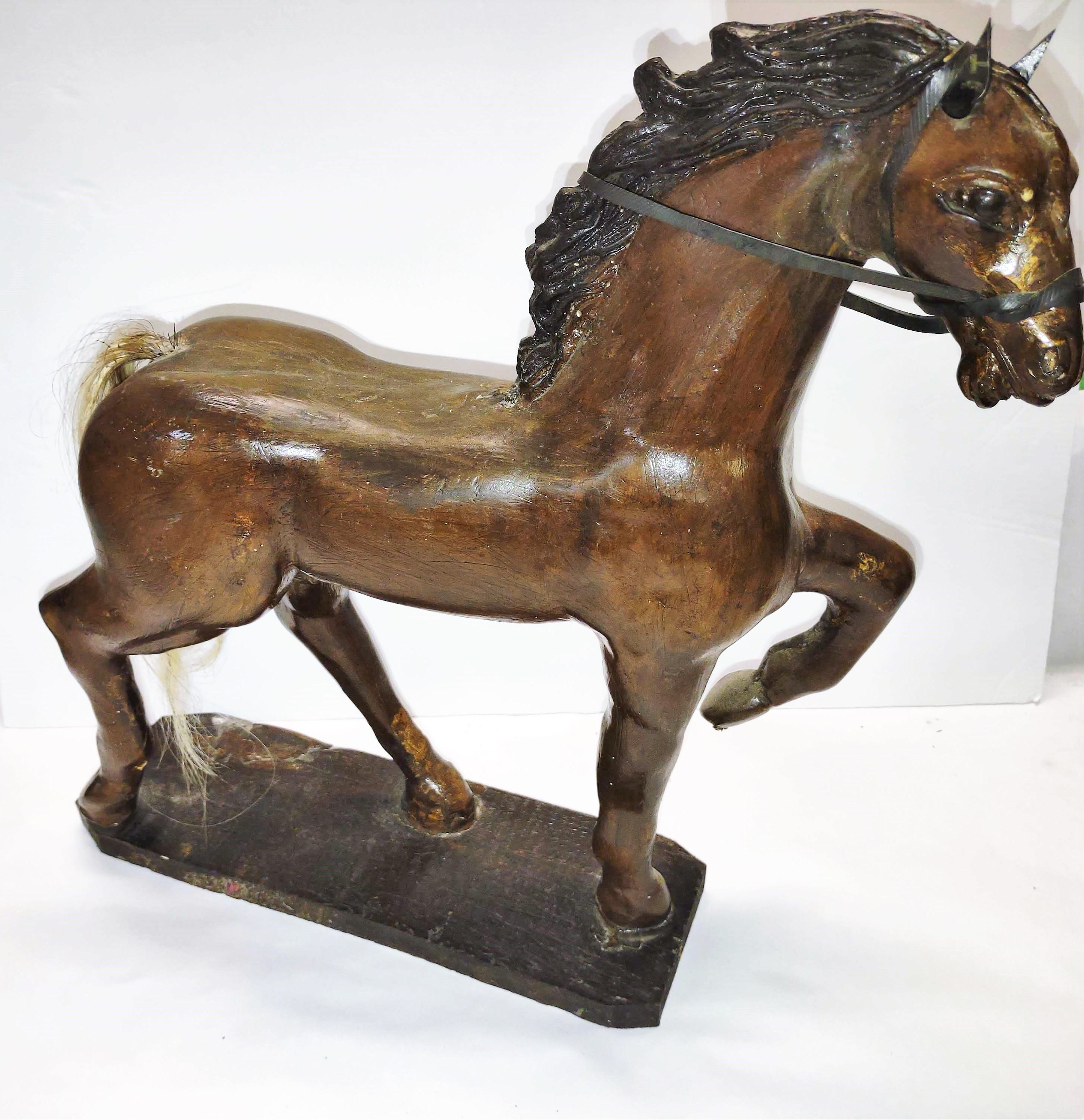 CONTEMPORARY WOODEN HORSE (20"X15")