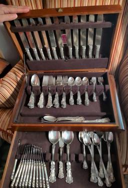 106 PIECE SET OF STERLING GORHAM "BUTTERCUP" FLATWARE