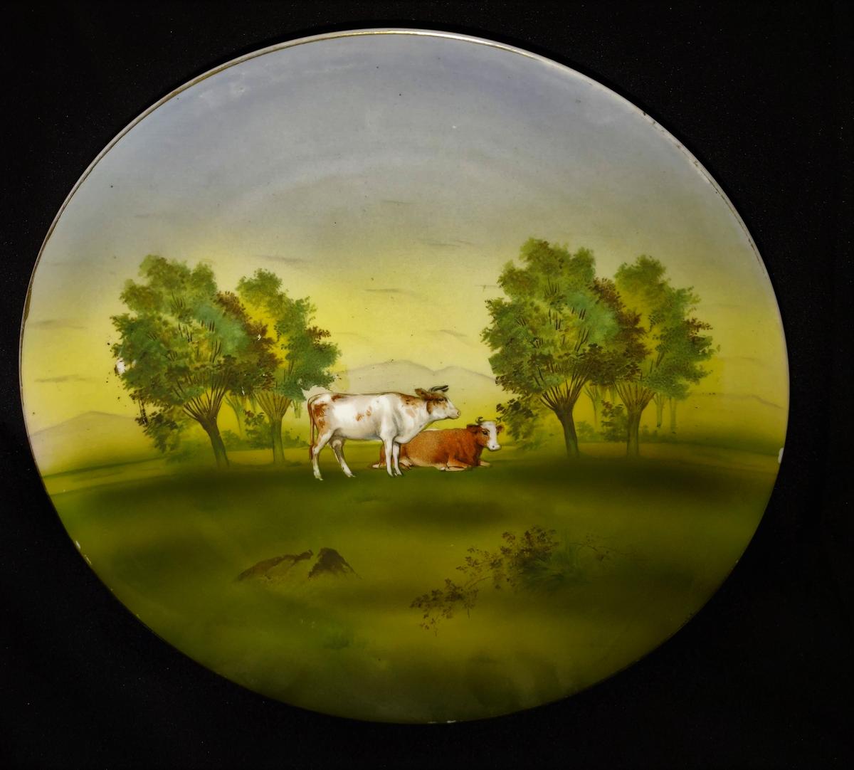 12.5" ROYAL BAYREUTH PLATE with COWS