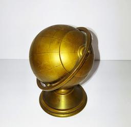 VINTAGE GLOBE CIGARETTE HOLDER