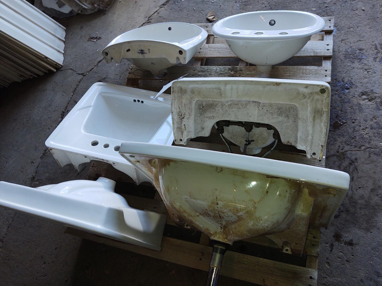 (6) PORCELAIN SINKS (4 NEW, 2 USED) - PICK UP ONLY