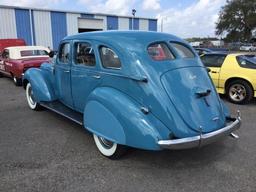 1938 Hupmobile -