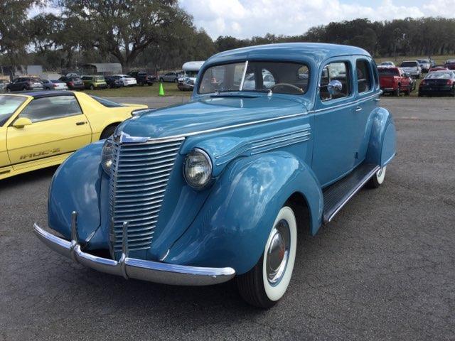 1938 Hupmobile -