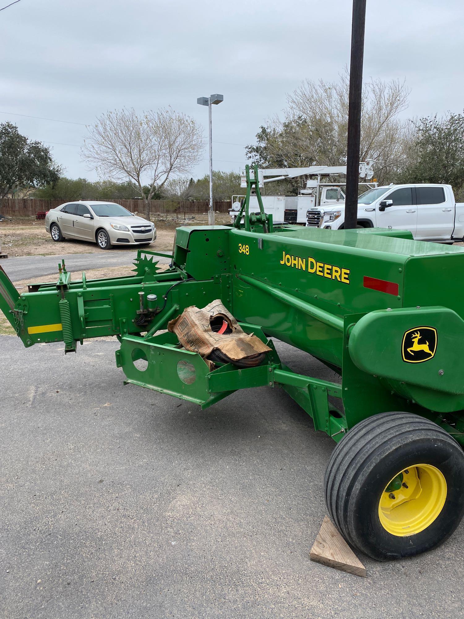 John Deere 348 Square Baler