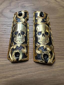 1911 Custom Pistol Grips - Skull - Gold Plated