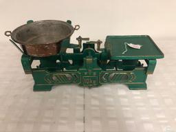 Vintage green scales