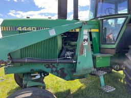 JOHN DEERE 4440 WITH LOADER 8 SPD POWER SHIFT FRONT END LOADER KD5500 9476 HRS GOOD CAB KIT ALL