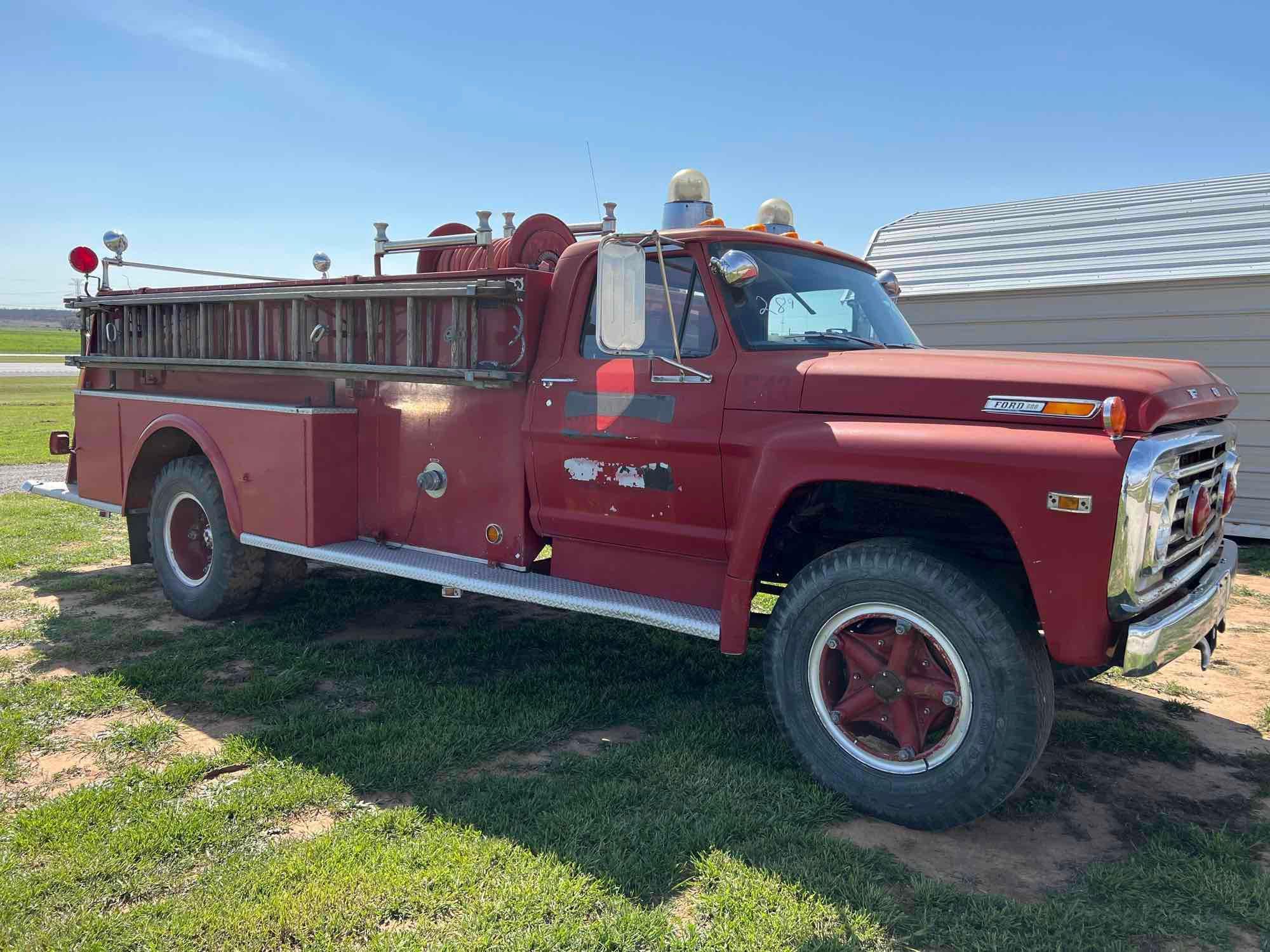 FORD 600 FIRE TRUCK 1970 MODEL 5 SPEED TRANSMISSION WITH A 2 SPEED READ END 10,267 MILES RUNS,