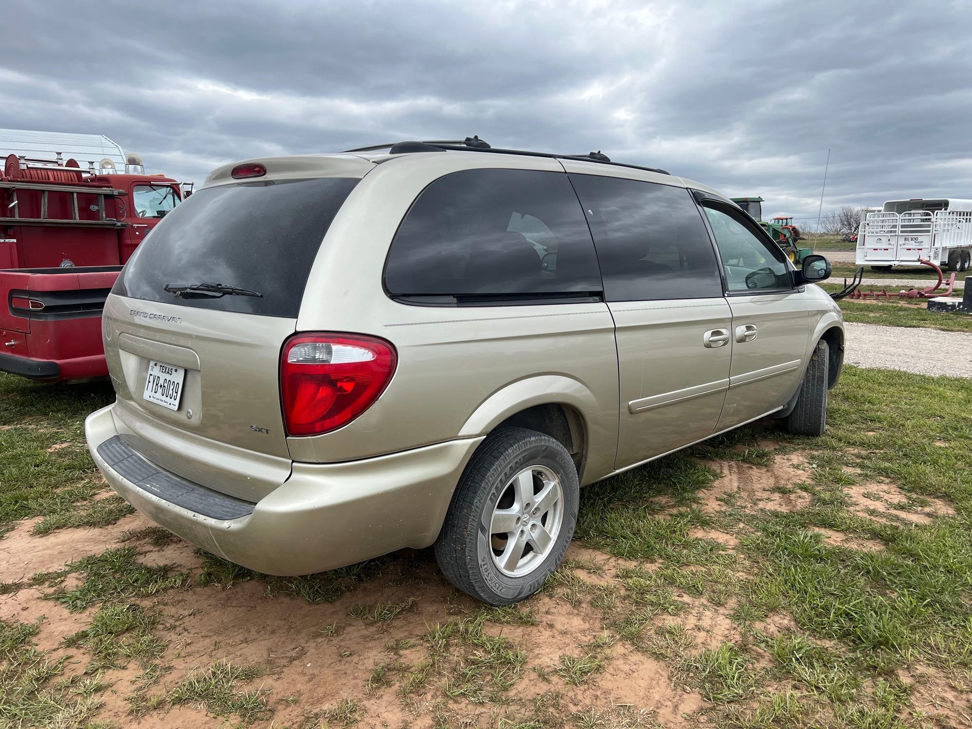 2005 Dodge Grand Caravan Van, VIN # 2D4GP44L85R476762