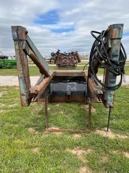 WOODS DUAL LOADER WITH BUCKET CAME OFF OF 40 SERIES JOHN DEERE