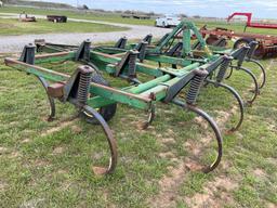 JOHN DEERE 13 FT FIELD CULTIVATOR 15 POINT