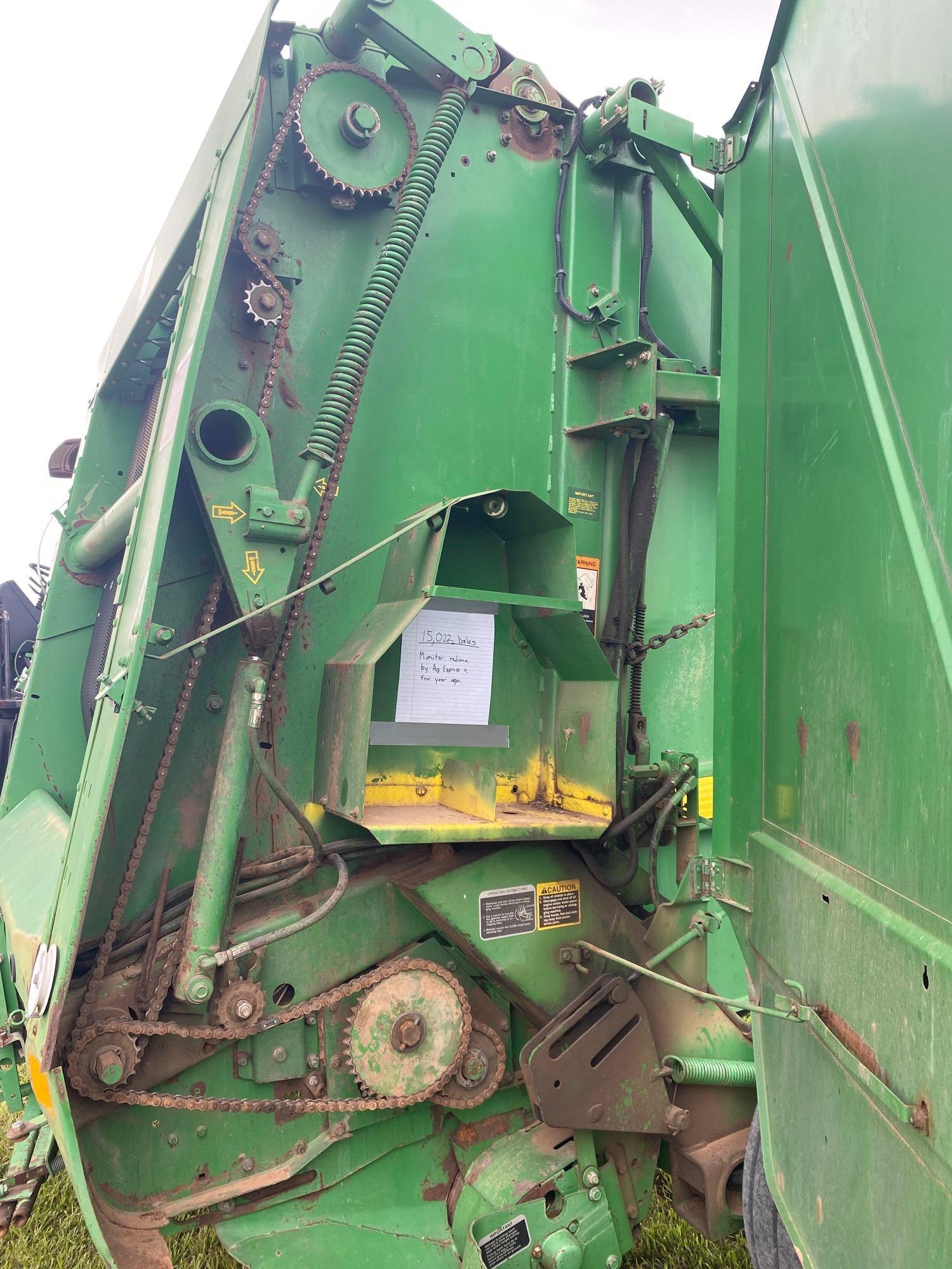 JOHN DEERE 566 ROUND BALER 15022 BALES ON IT HAS THE MONITOR MONITOR HAS BEEN REDONE BY AG EXPRESS